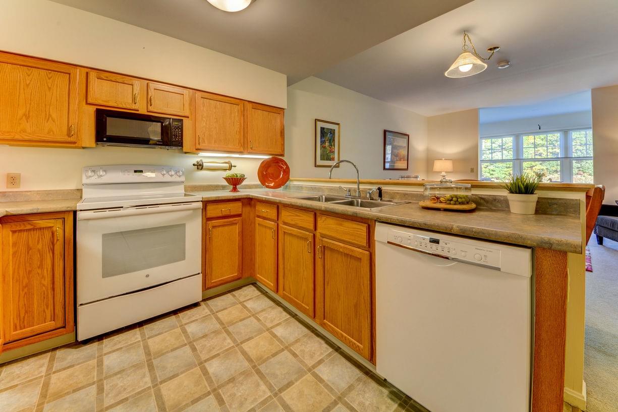 Sugar Hill Retirement Community | Senior Living Community Assisted